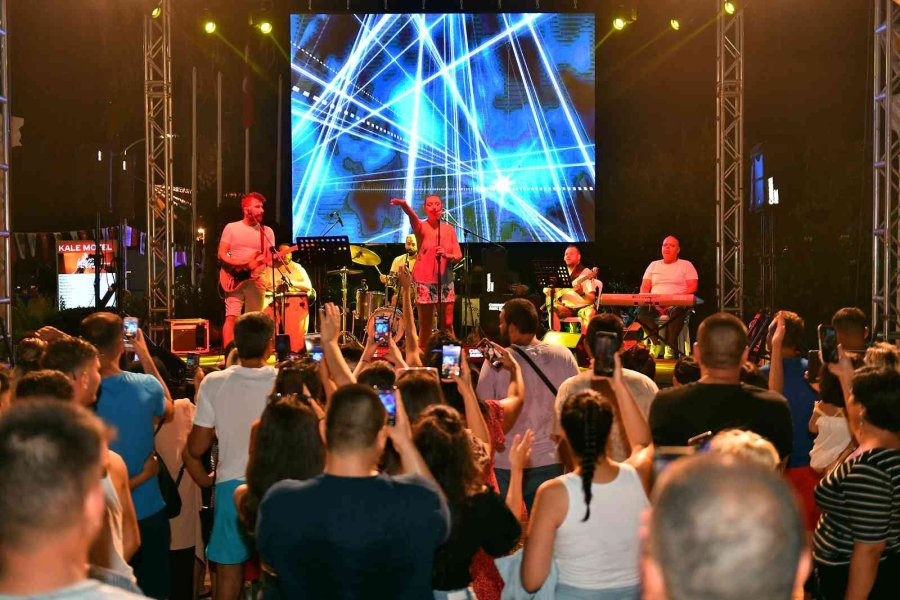 Kent Orkestrası Kızkalesi’nde Konser Verdi