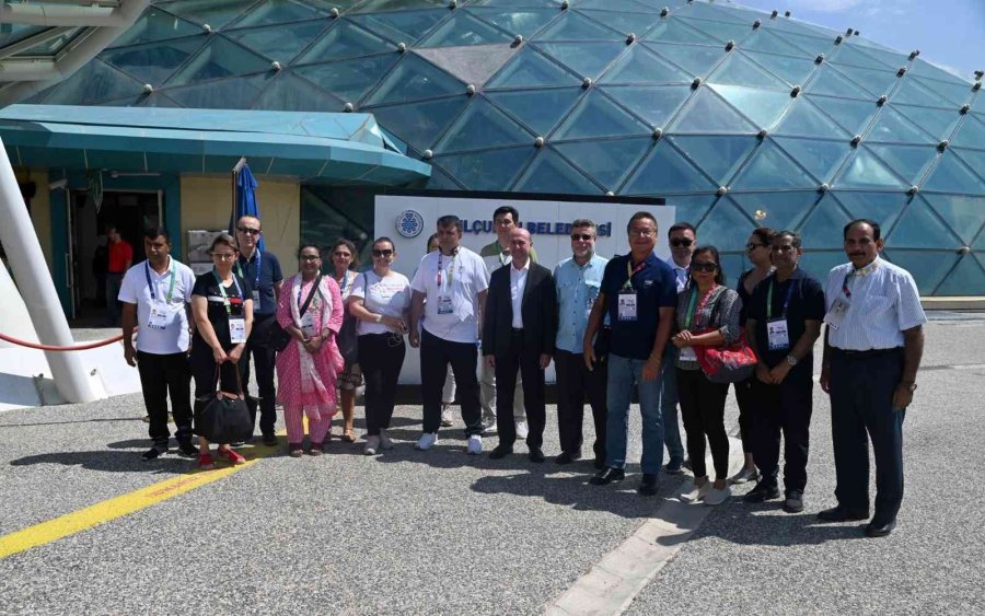 İslam Dayanışma Oyunları Heyeti Tropikal Kelebek Bahçesi’ni Gezdi