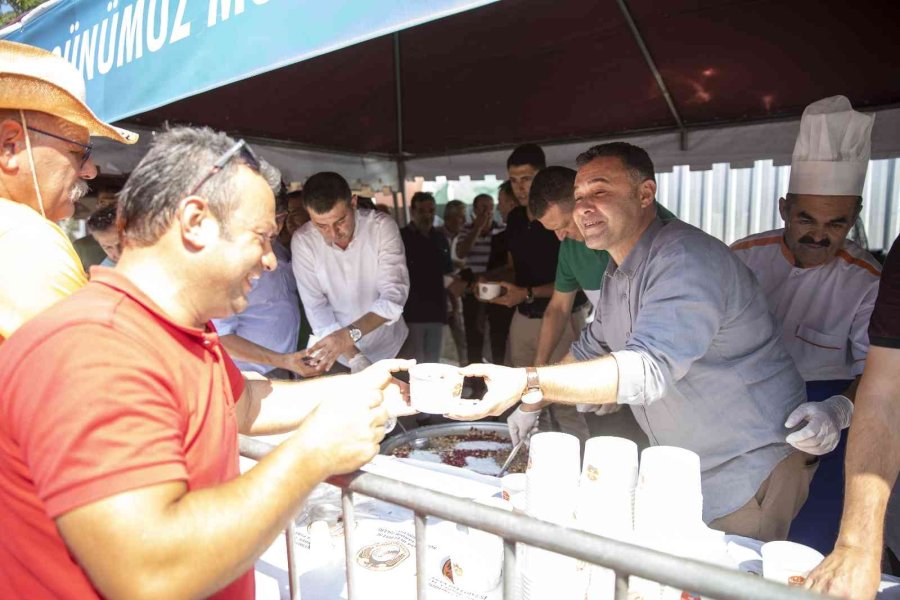 Alanya’da Geleneksel Aşure Etkinliği