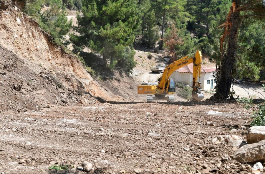 Konyaaltı Belediyesinden Yarbaş Çandır’da Yol Çalışması