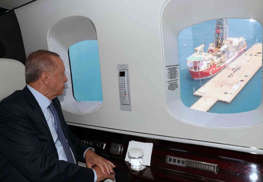 Cumhurbaşkanı Erdoğan Geldi, Abdülhamid Han Gemisi Yolcu Ediliyor