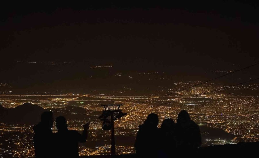 Meteorların Görsel Şöleni Erciyes’te İzlenecek