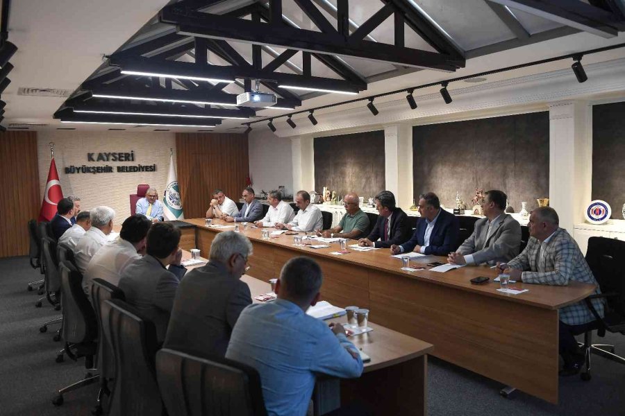 Büyükkılıç’tan Başkanlarla Kayserigaz Zirvesi