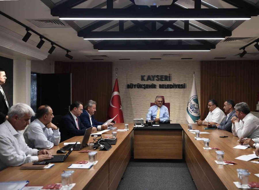 Büyükkılıç’tan Başkanlarla Kayserigaz Zirvesi
