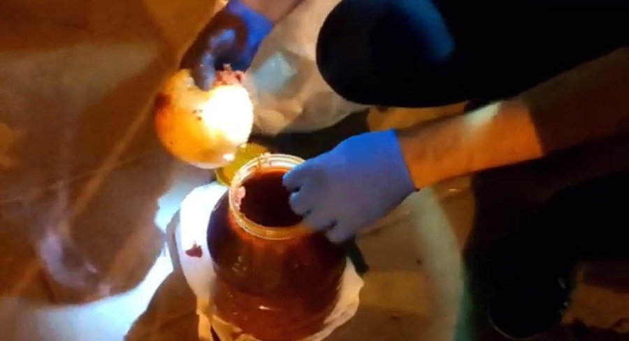 Bidonun İçindeki Salça İçine Zulalanmış Uyuşturucu Madde Bulundu