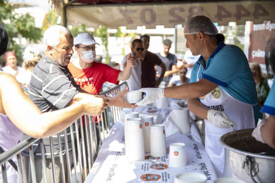 Alanya’da Geleneksel Aşure Etkinliği