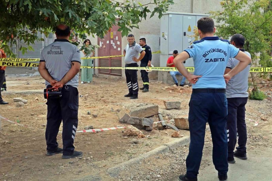 Yer Altı Şebeke Hattına Giren Hırsızlık Şüphelisinin Feci Sonu