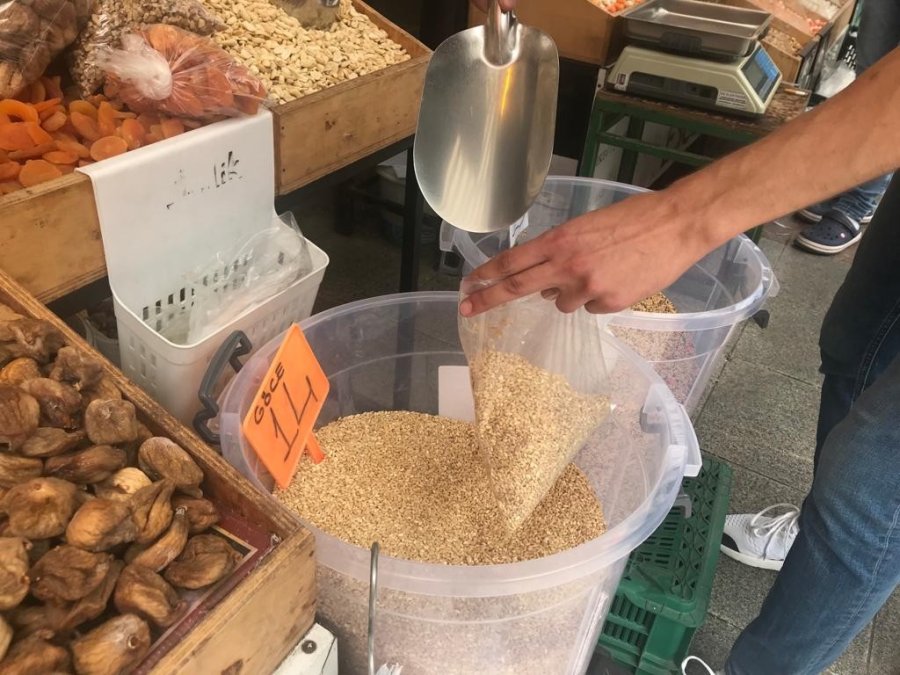 Muharrem Ayının Gelmesiyle Aşurelik Malzemelerin Satışı Önemli Ölçüde Arttı