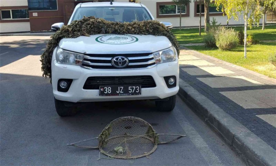 Kaçak Avlanan 3 Kişiye Suçüstü