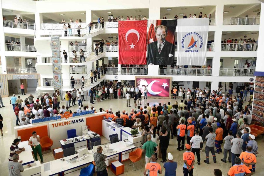 Muratpaşa Belediyesinde Toplu İş Sözleşmesi Kutlandı