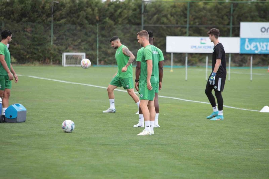 İlhan Palut: “konferans Ligi’nde Gruplara Katılmak İstiyoruz”