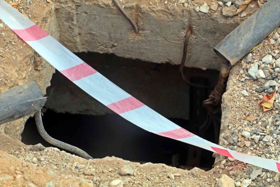 Yer Altı Şebeke Hattına Giren Hırsızlık Şüphelisinin Feci Sonu