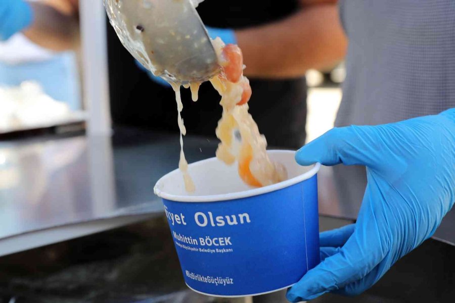 Turistler Aşureyi Çok Sevdi