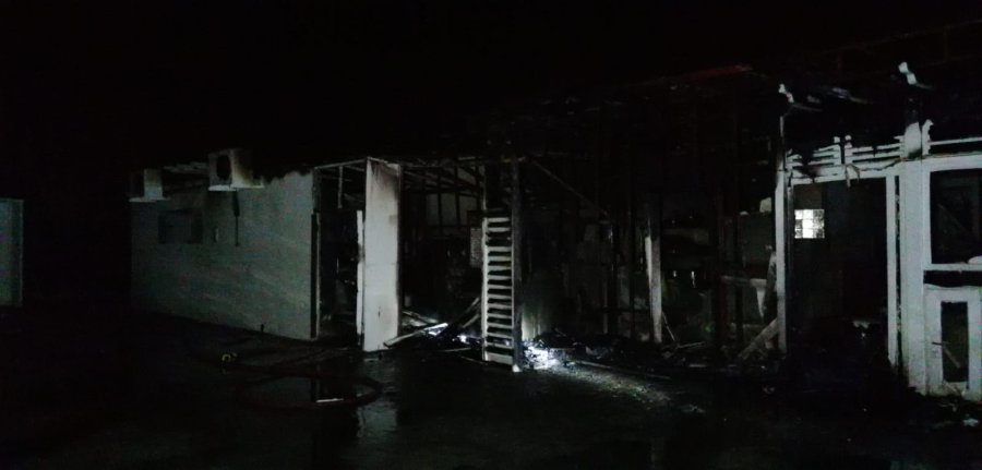 5 Yıldızlı Otelin Sahil Barında Korkutan Yangın