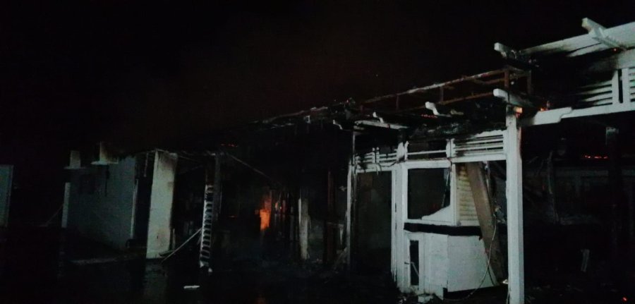 5 Yıldızlı Otelin Sahil Barında Korkutan Yangın