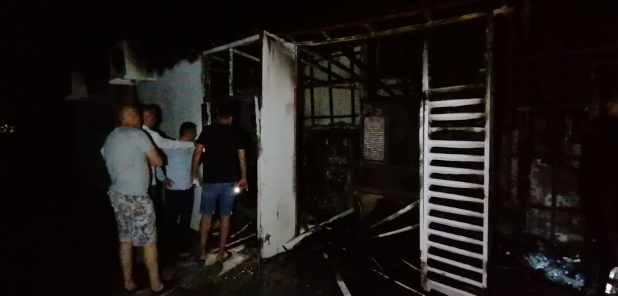 5 Yıldızlı Otelin Sahil Barında Korkutan Yangın