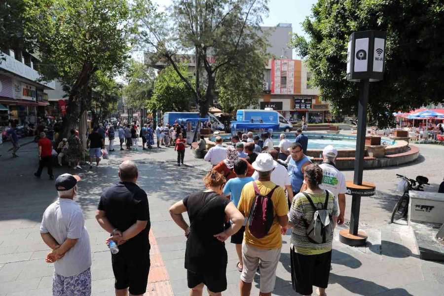 Turistler Aşureyi Çok Sevdi