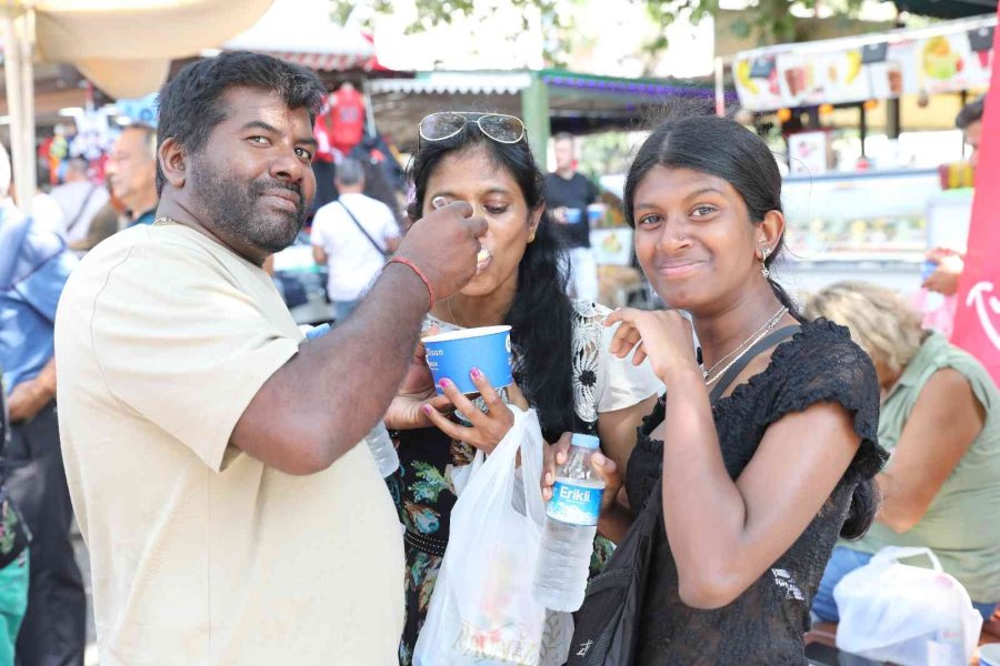 Turistler Aşureyi Çok Sevdi