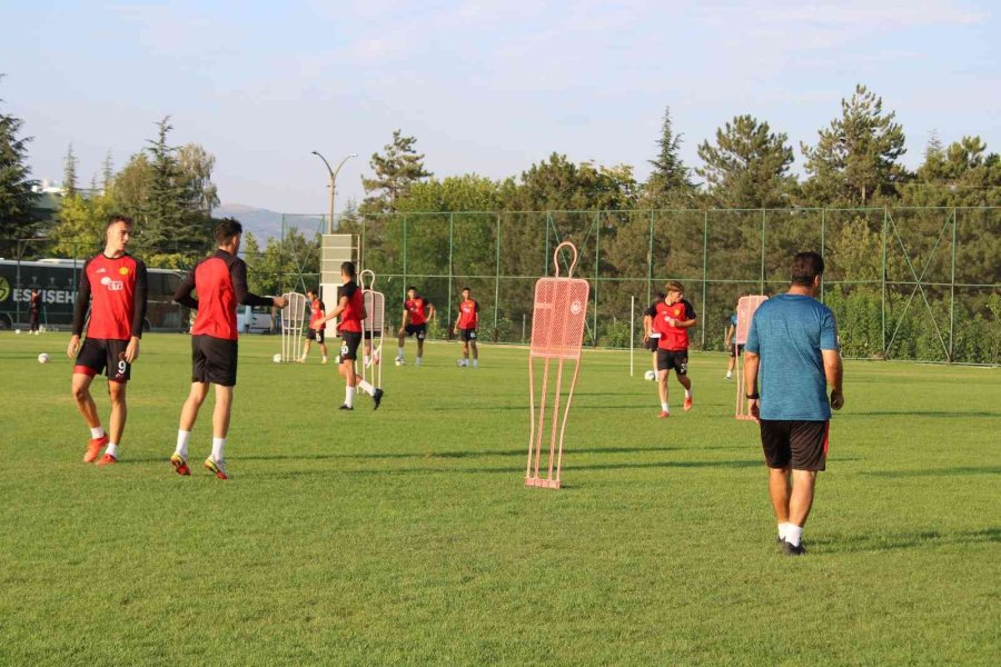 Eskişehirspor Ve Bursaspor Arasında Türkiye’ye Örnek Olacak Bir Hazırlık Maçı Yapılacak
