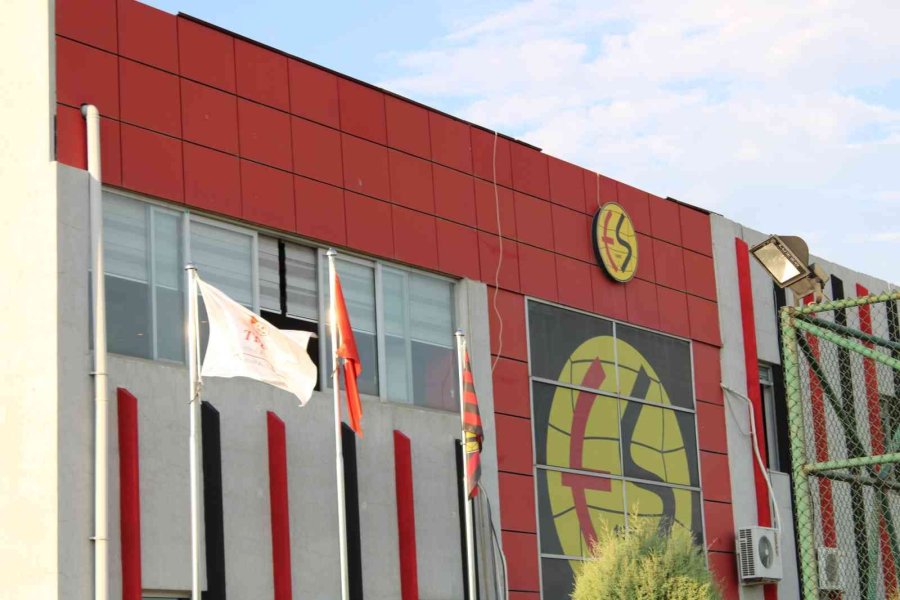 Eskişehirspor Ve Bursaspor Arasında Türkiye’ye Örnek Olacak Bir Hazırlık Maçı Yapılacak