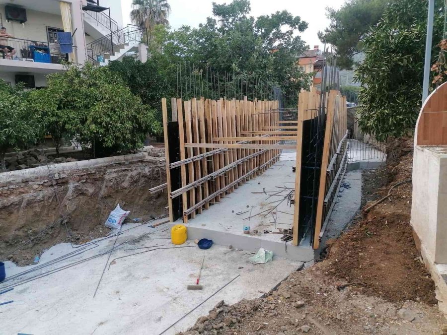 Kemer’de Alt Ve Üstyapı Çalışmaları Sürüyor