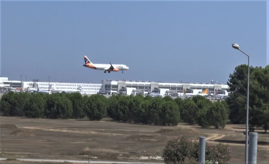 Rusya’dan Antalya Havalimanı’na Günde 80 Uçak İniyor