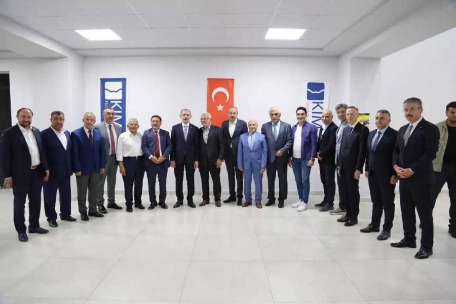 Ticaret Bakanı Muş, Kto’da İş Adamlarının Sorunlarını Dinledi