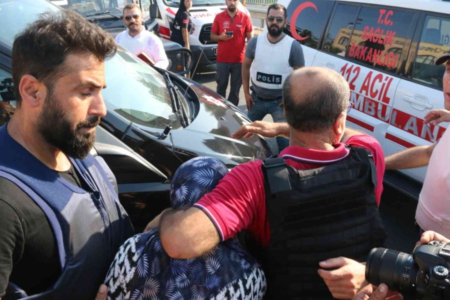 Banka Şube Müdürünü Ve Çalışanları Rehin Alan Şahıs 2 Saat Sonra İkna Edildi