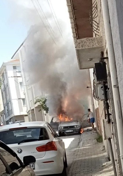 Park Halindeki Otomobilde Yangın Çıktı