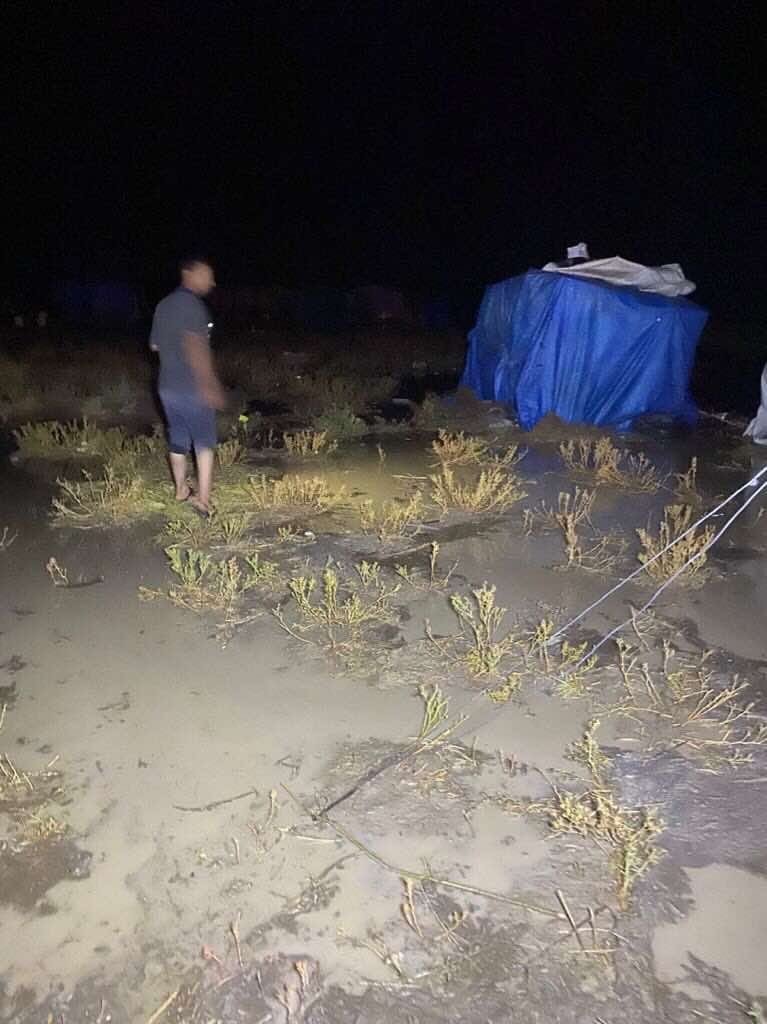 Şiddetli Yağmur Mevsimlik Tarım İşçilerinin Kaldığı Çadırları Vurdu