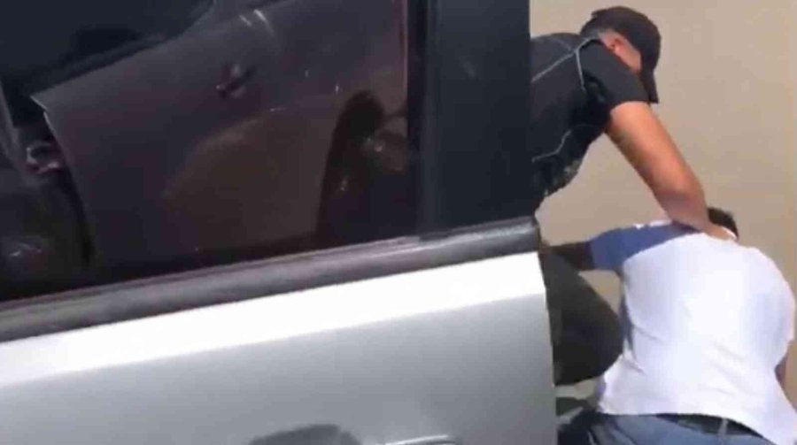 Araç Lastiğinde Uyuşturucu Sevkiyatı Polisin Film Gibi Operasyonuyla Engellendi