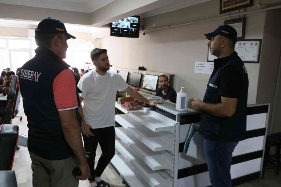 Aksaray’da Yasa Dışı Bahse “kırmızı Kart” Denetimi