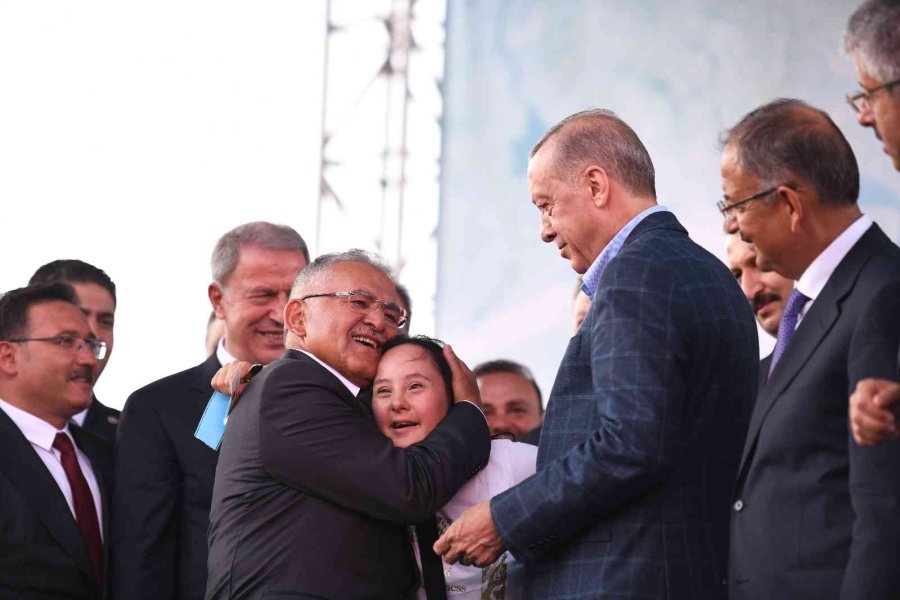 Başkan Büyükkılıç: "ak Parti Aydınlığa Açılan Yoldur, Kardeşliktir"
