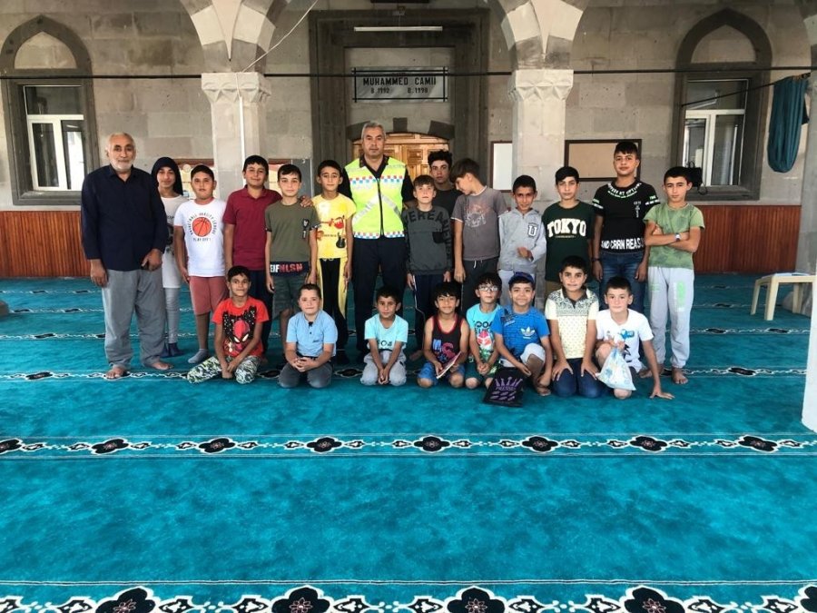 Jandarma Bin 456 Öğrenciye Trafik Eğitimi Verdi