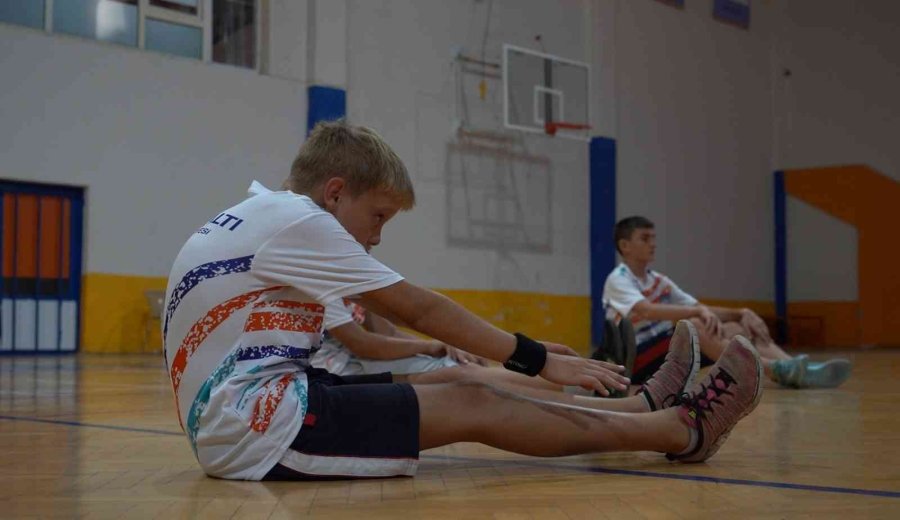 Konyaaltı Belediyesi Geleceğin Sporcularını Yetiştiriyor