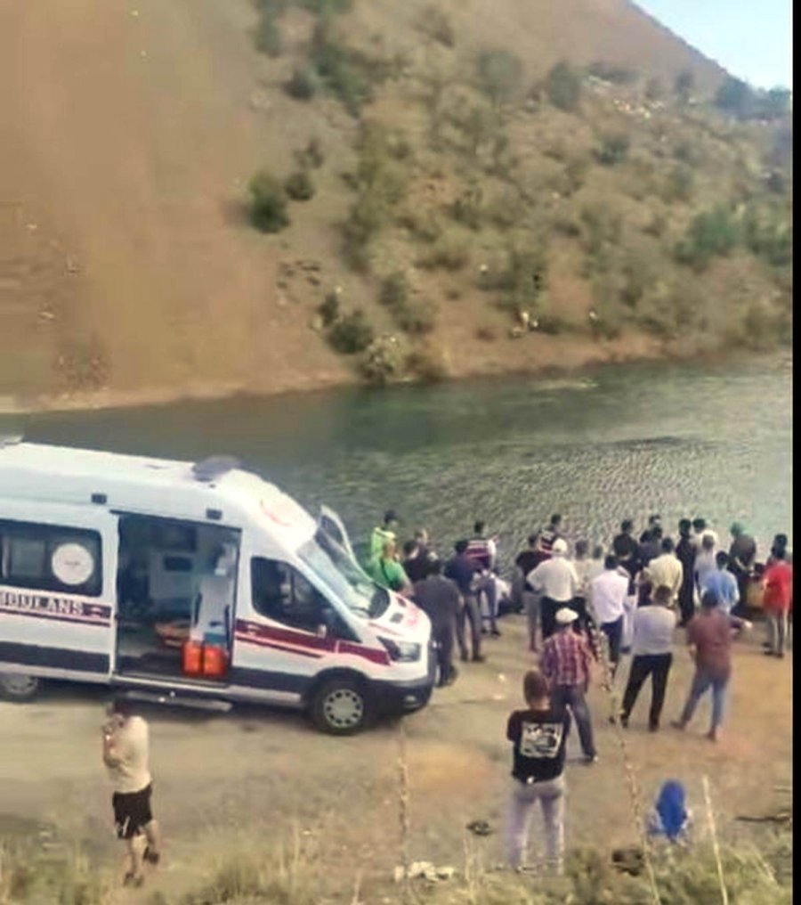 Çayda Kaybolan 16 Yaşındaki Gencin Cesedine Ulaşıldı