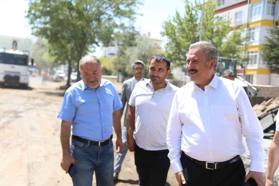 Melikgazi, Asfalt Yenileme Çalışmaları İle Daha Konforlu Ulaşım Sunuyor