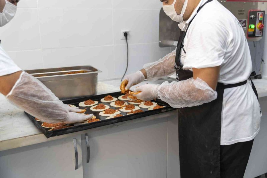 Mersin’de Taziyeler İçin Yemek Hizmetine Başlandı