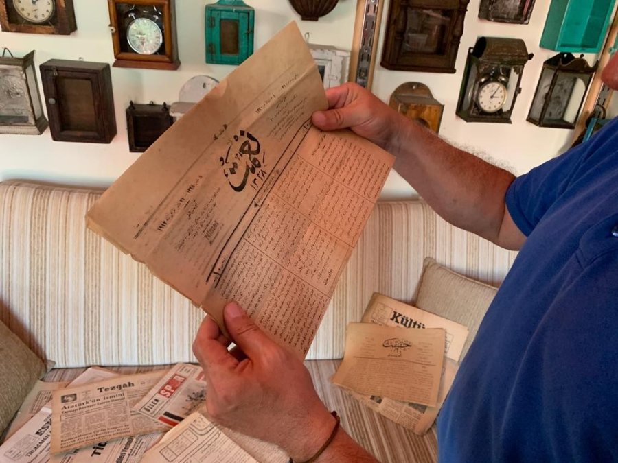 Eskişehirli Koleksiyoner Asırlık Gazeteleri Muhafaza Ediyor