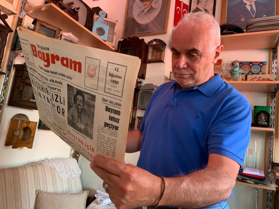 Eskişehirli Koleksiyoner Asırlık Gazeteleri Muhafaza Ediyor