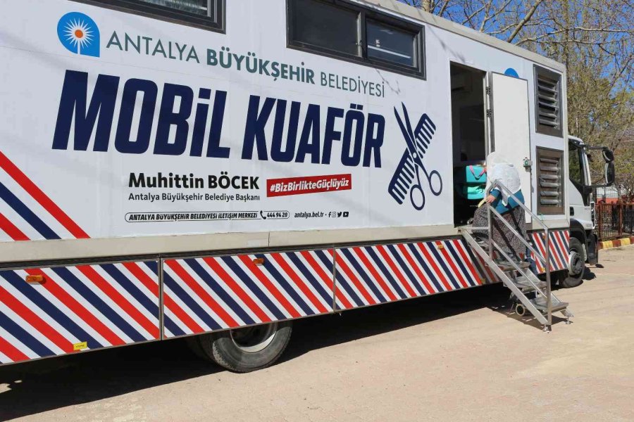 Büyükşehirin Mobil Kuaför Tırı Yaylalarda