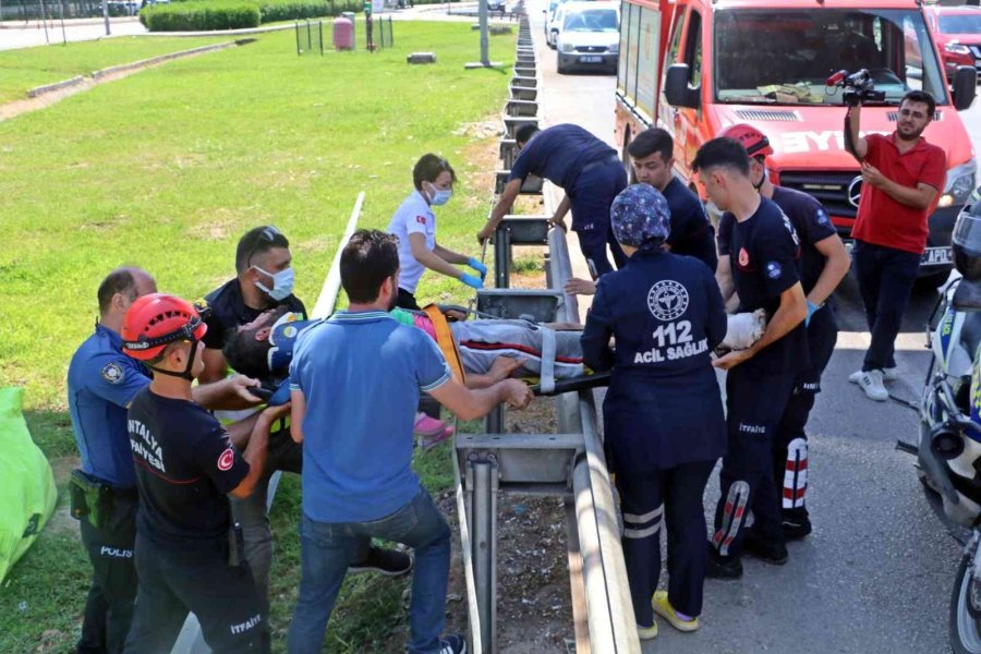 Kırık Bacakla Üst Geçitten Brandaya Atladı, Yanına Gelen Polise ‘kusura Bakma’ Dedi