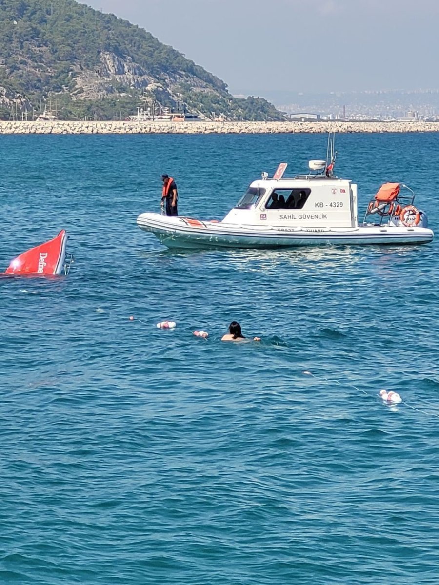 Antalya’da Su Alan Sürat Teknesi Battı