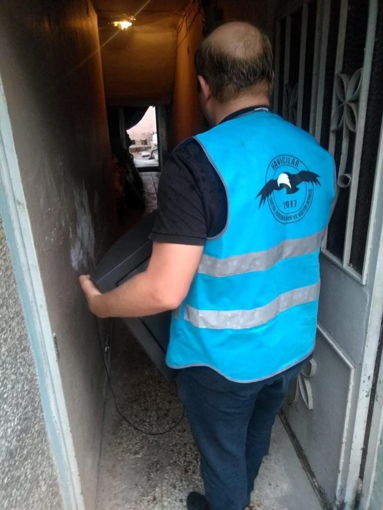 Gönüllü Havacılar İhtiyaç Sahibi Ailelerin Kalbine Dokunmaya Devam Ediyor