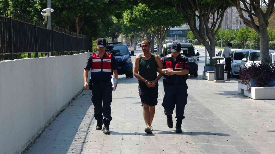 Marketlere Dadanan Kaşar Hırsızı Kamerada