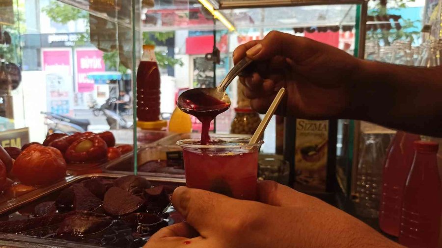 Koronavirüs Vakaları Tırmanınca Turşu Satışları Da Hız Kazandı