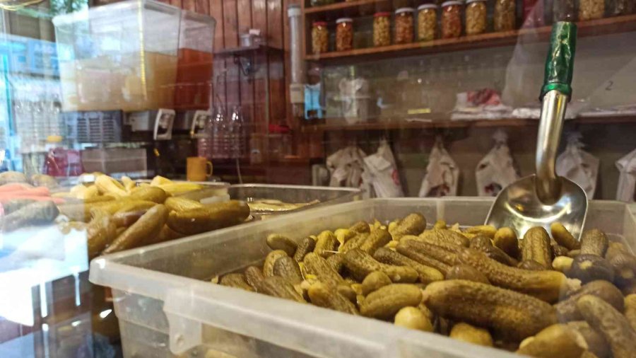 Koronavirüs Vakaları Tırmanınca Turşu Satışları Da Hız Kazandı