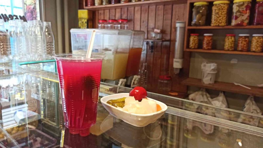 Koronavirüs Vakaları Tırmanınca Turşu Satışları Da Hız Kazandı