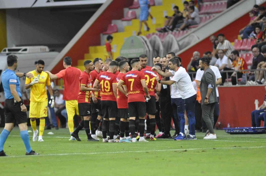 Spor Toto Süper Lig: Kayserispor: 1 - İstanbulspor: 0 (ilk Yarı)