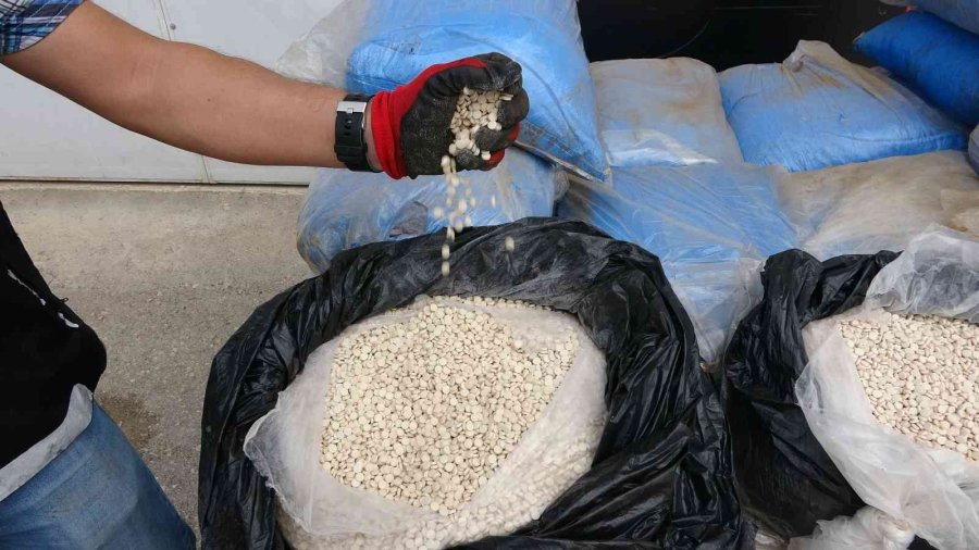 ’gökbey’ Operasyonunda 2 Milyon Adet Captagon Ele Geçirildi